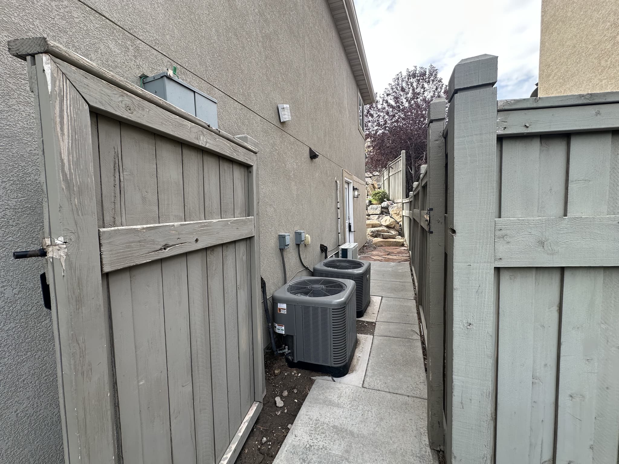 Eagle Mountain In-Law/Basement: 4000 E Mount Airey Dr
