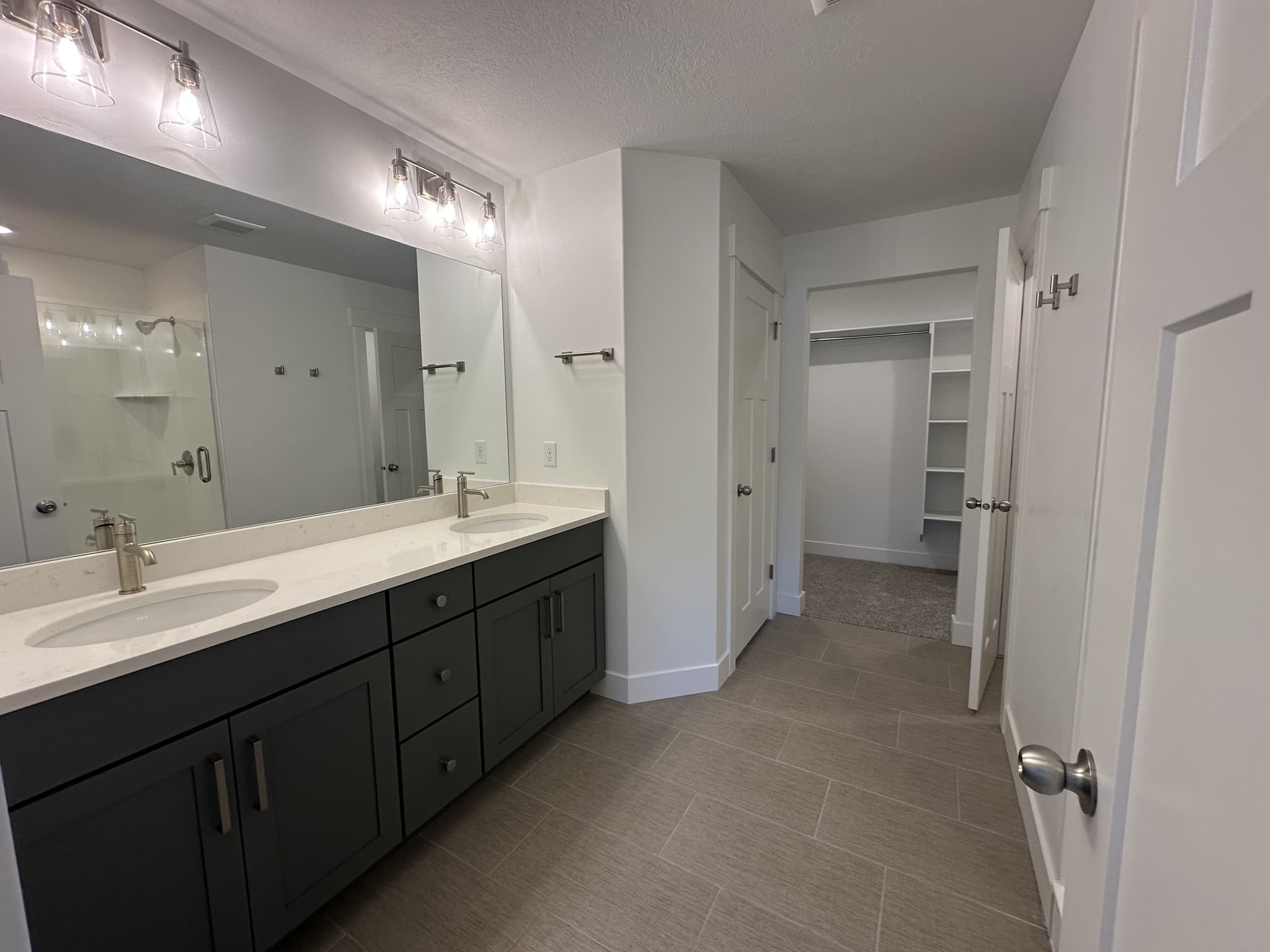 Mapleton Townhome: 5228 S Acacia Dr