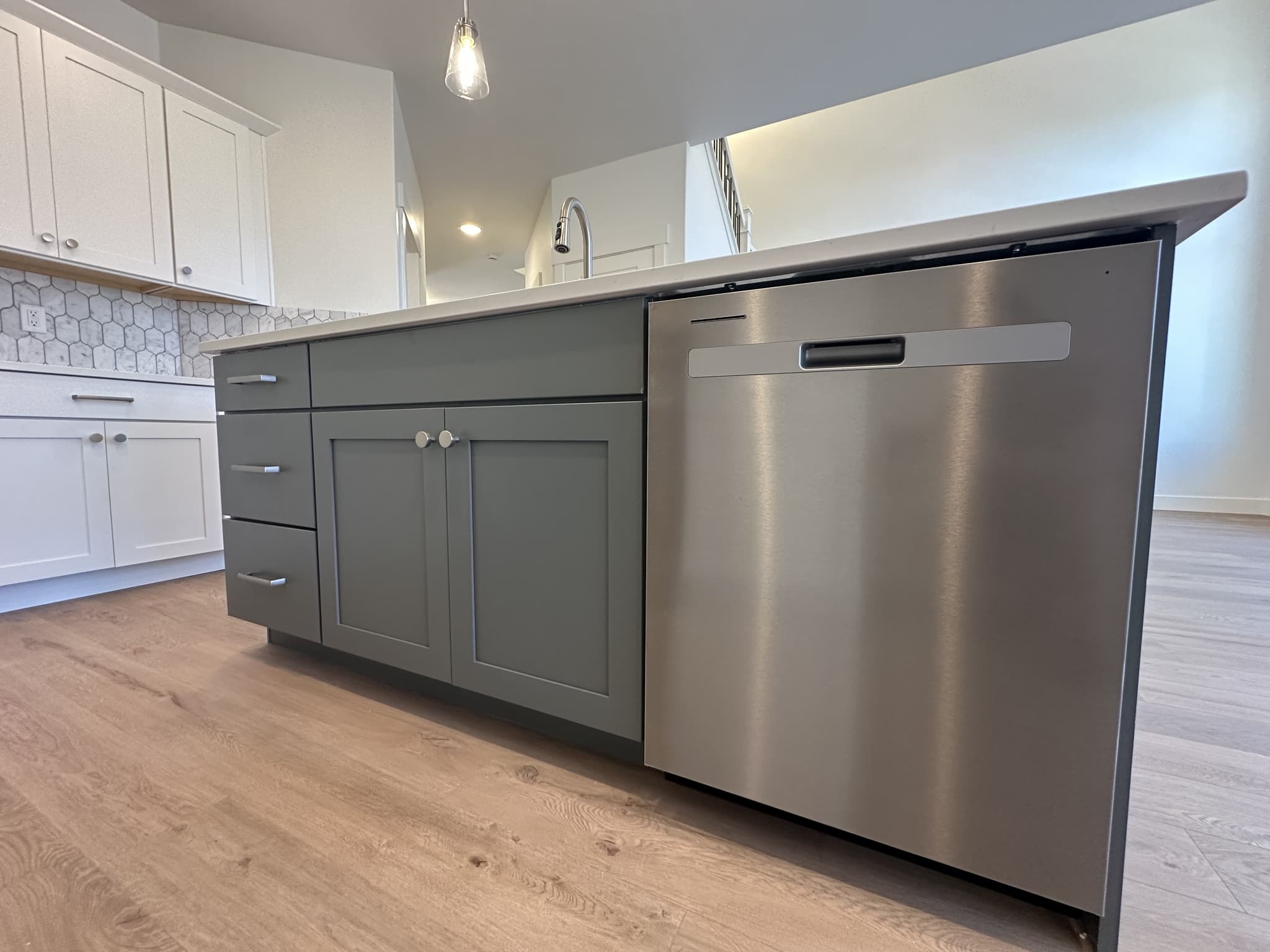 Mapleton Townhome: 5228 S Acacia Dr