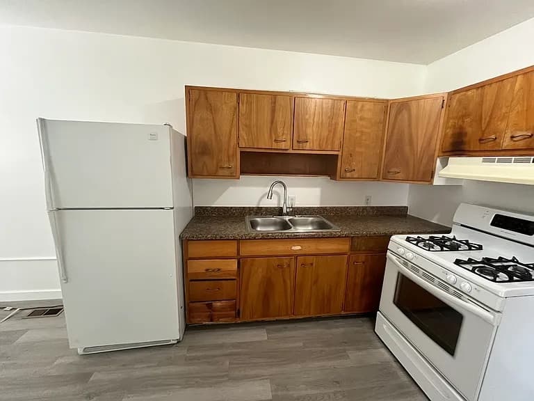 West Valley City Apartment: 1925 W 3300 S