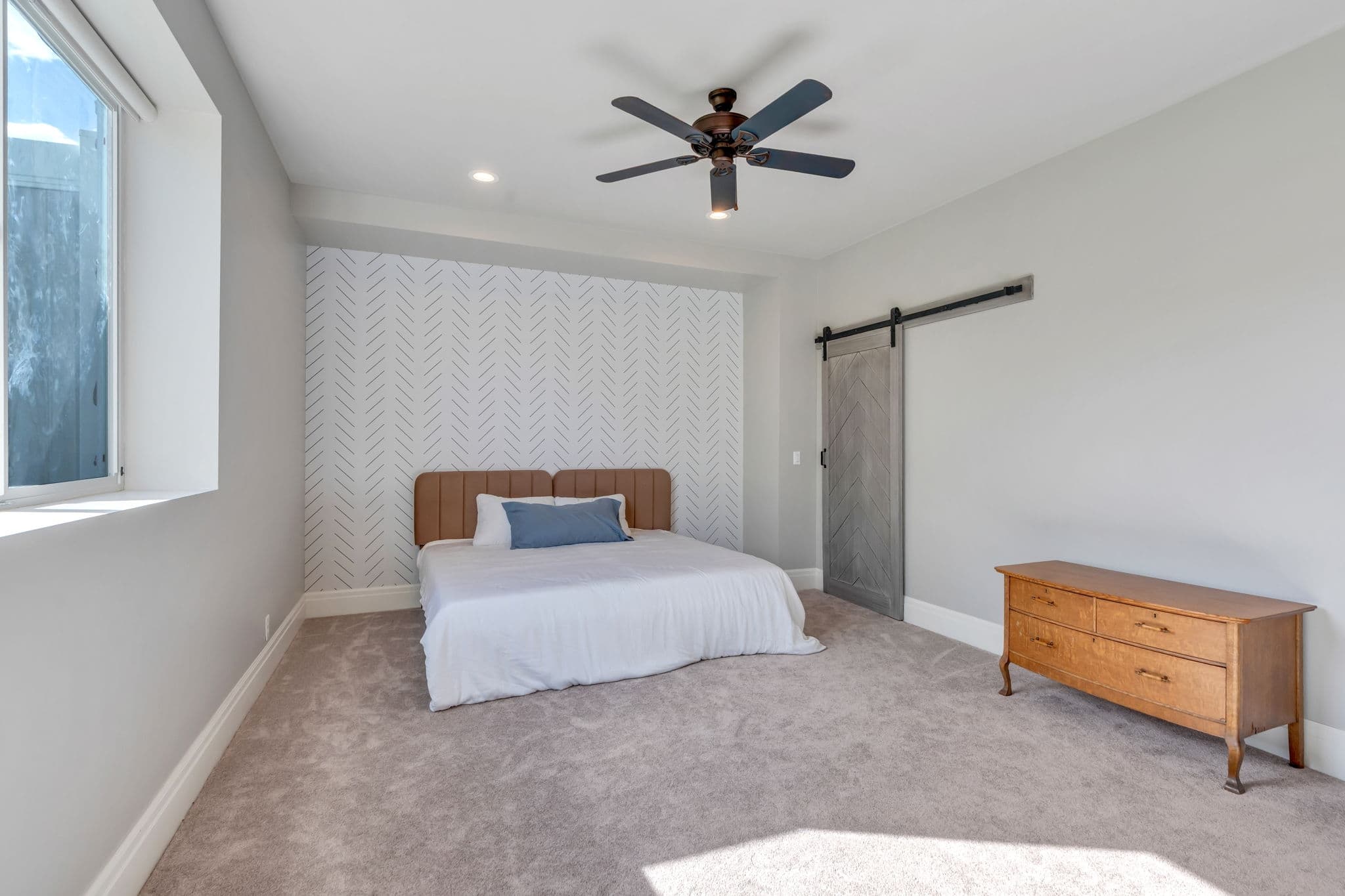 Eagle Mountain House: 2872 E Sorrel Dr