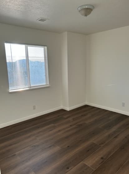 Lehi House: 1940 S 500 W