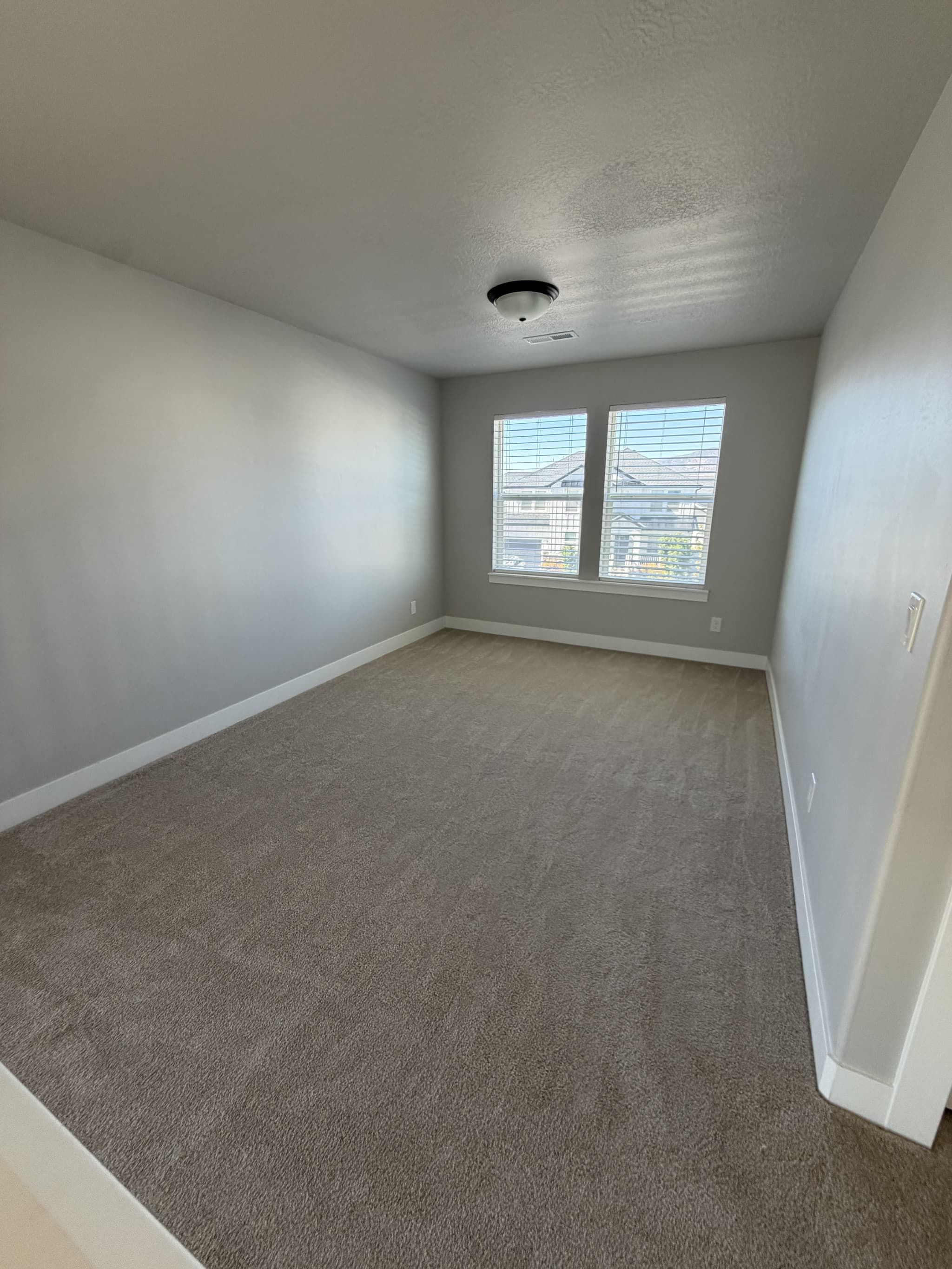 Eagle Mountain House: 4684 N Grandview Peak Dr