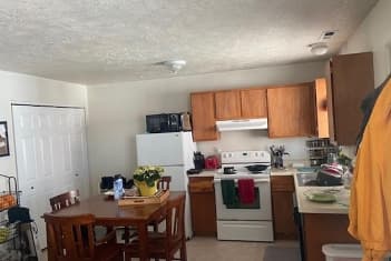 Provo Apartment: 25 E 600 N