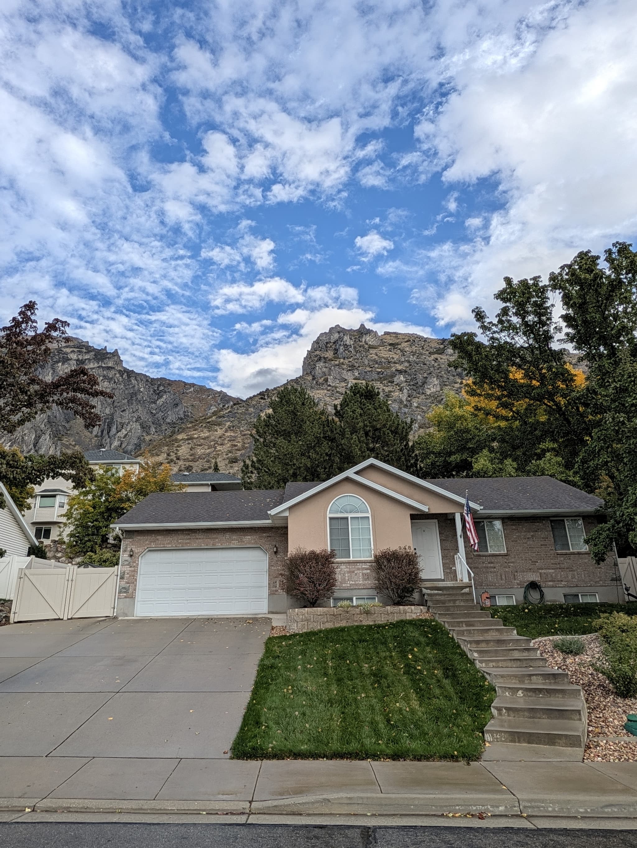 Springville House: 948 N 700 E