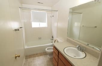 Orem Townhome: 365 S 100 W