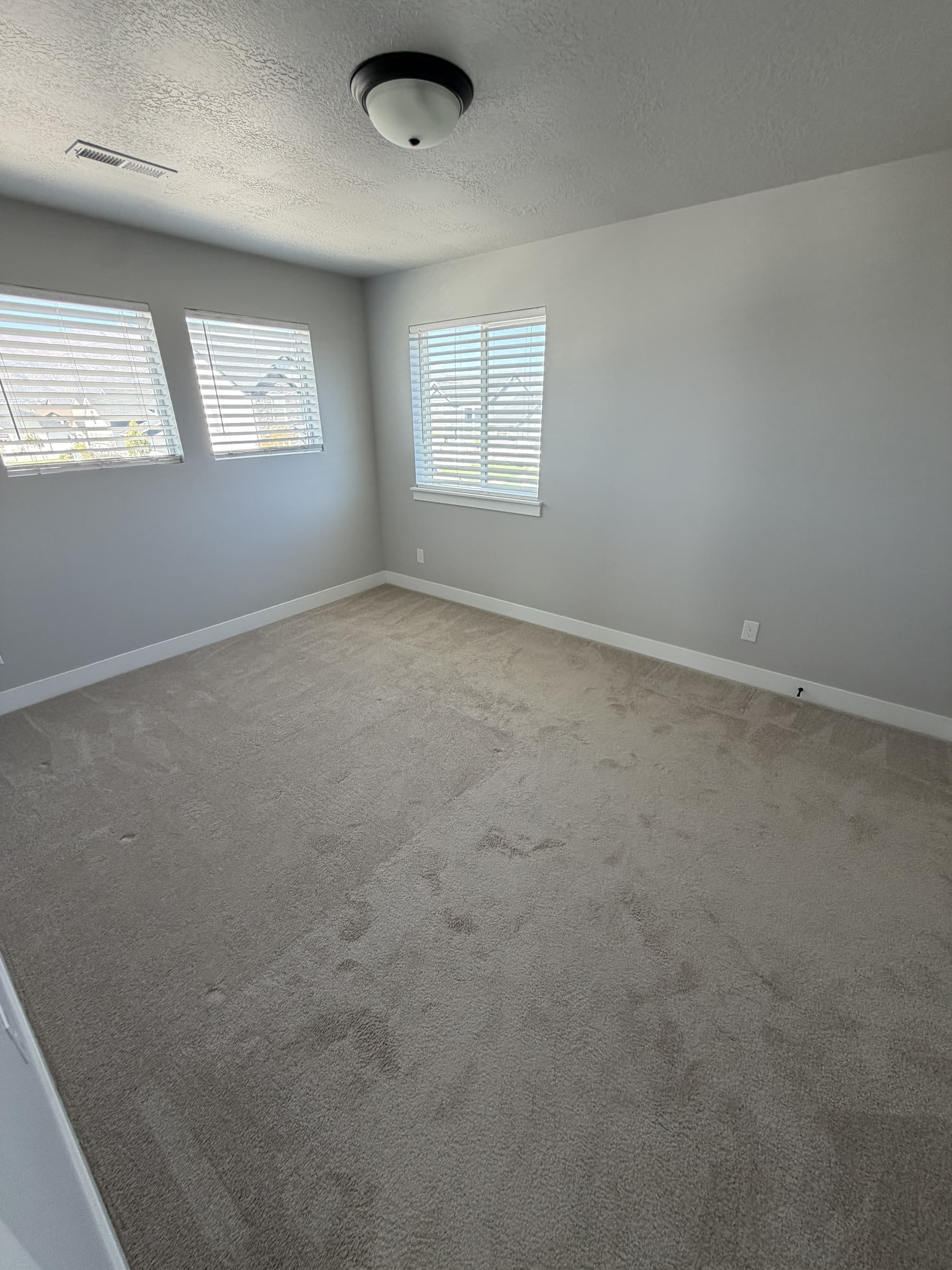 Eagle Mountain House: 4684 N Grandview Peak Dr
