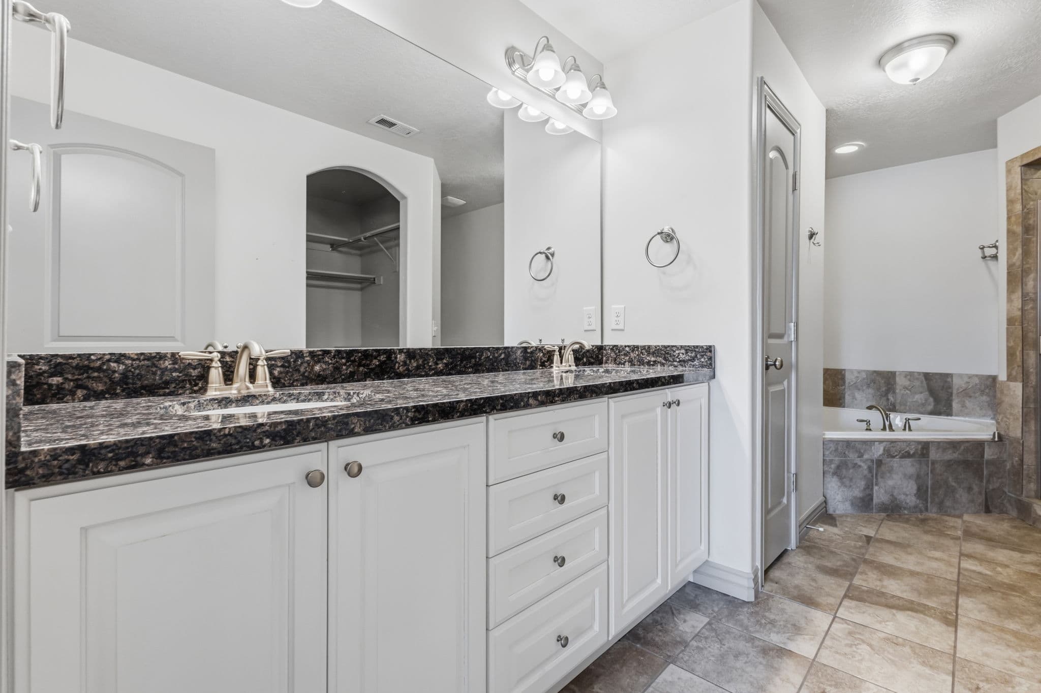 Vineyard Single Room: 704 S 1840 W