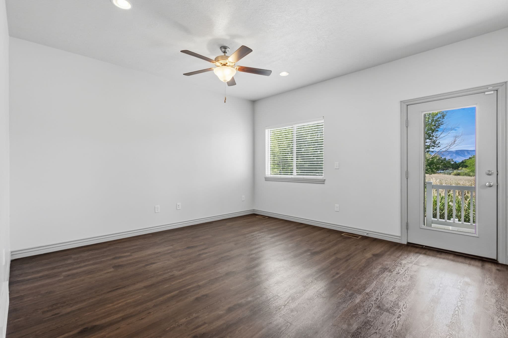 Vineyard Single Room: 704 S 1840 W