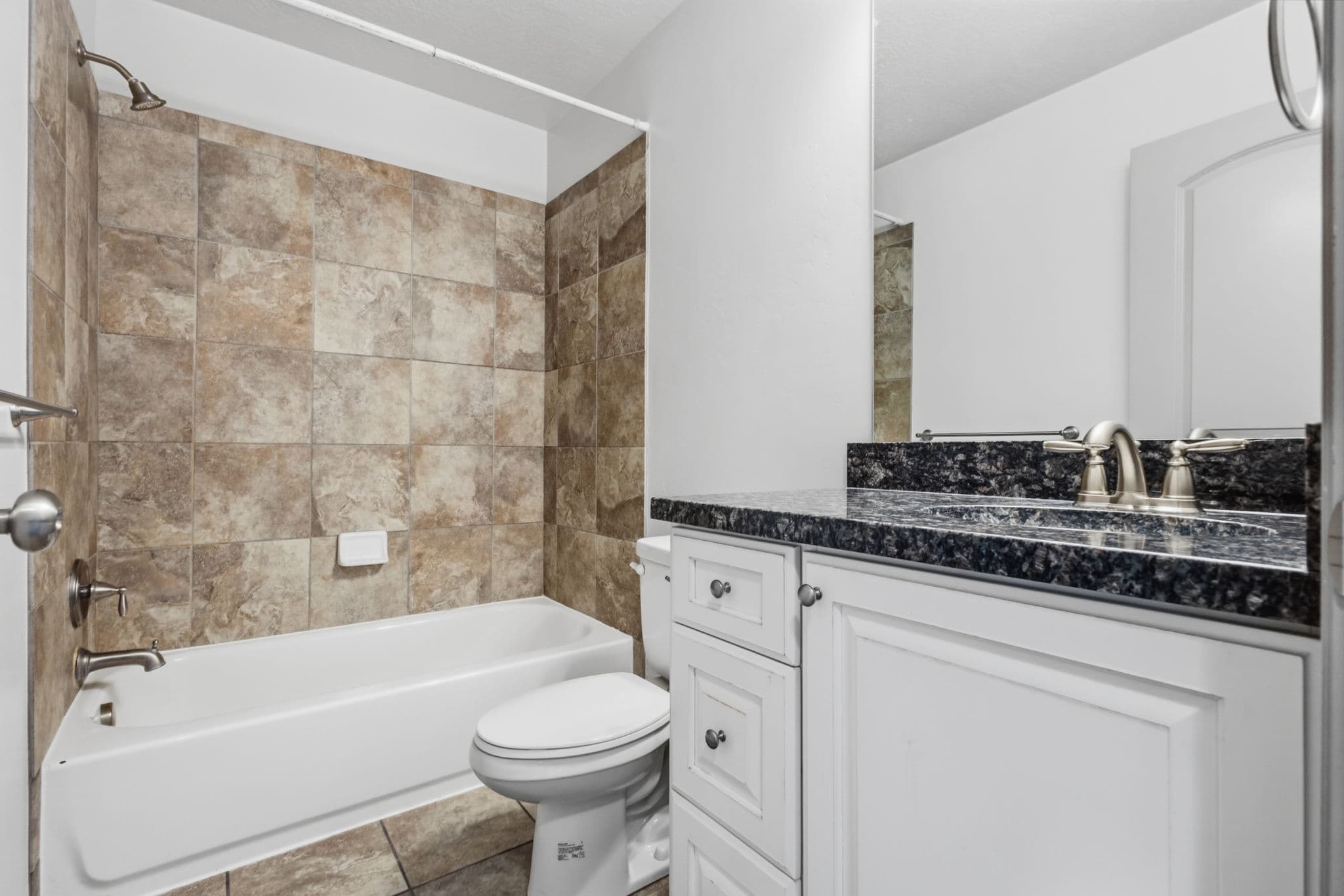 Vineyard Single Room: 704 S 1840 W
