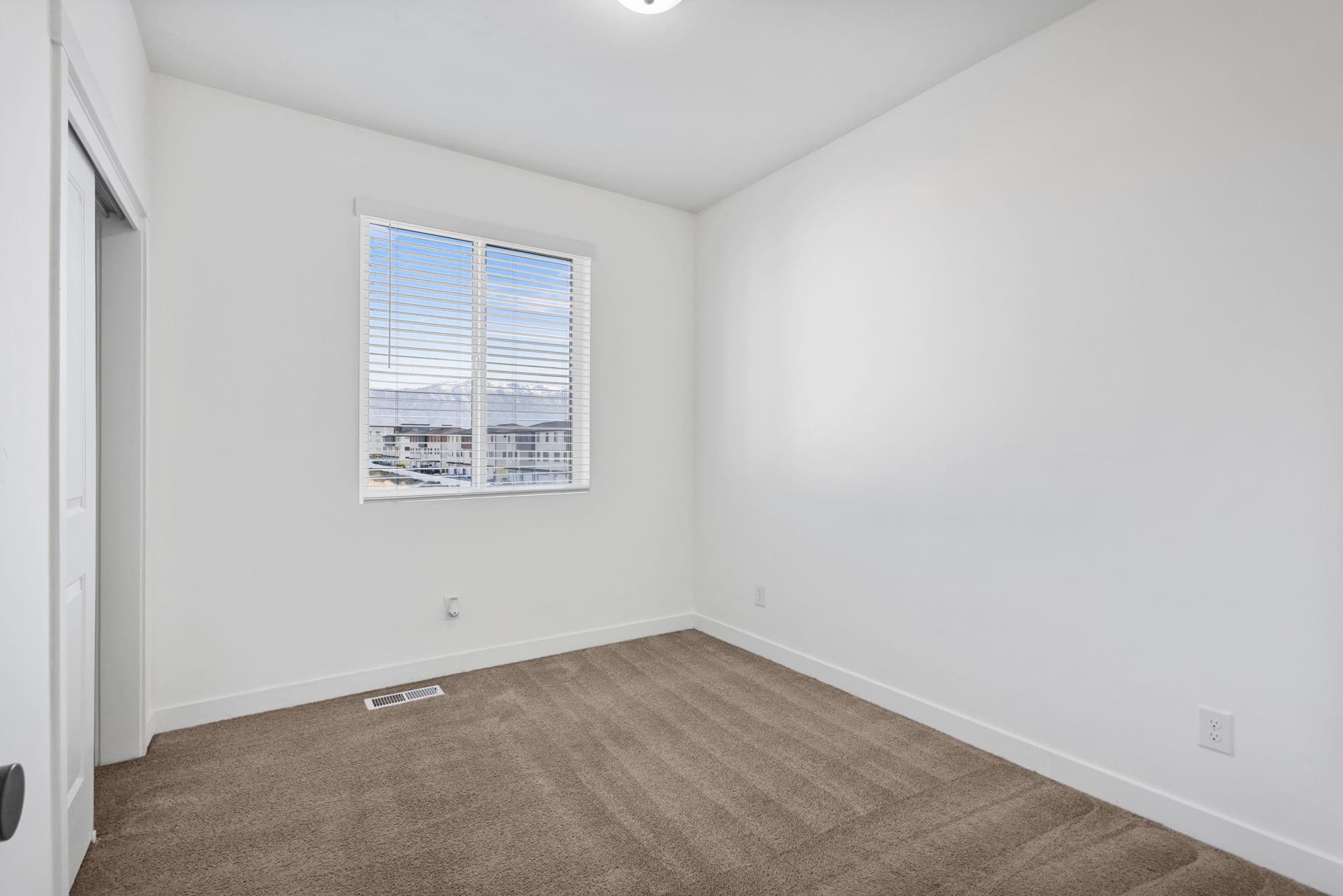 American Fork Single Room: 868 W 480 S
