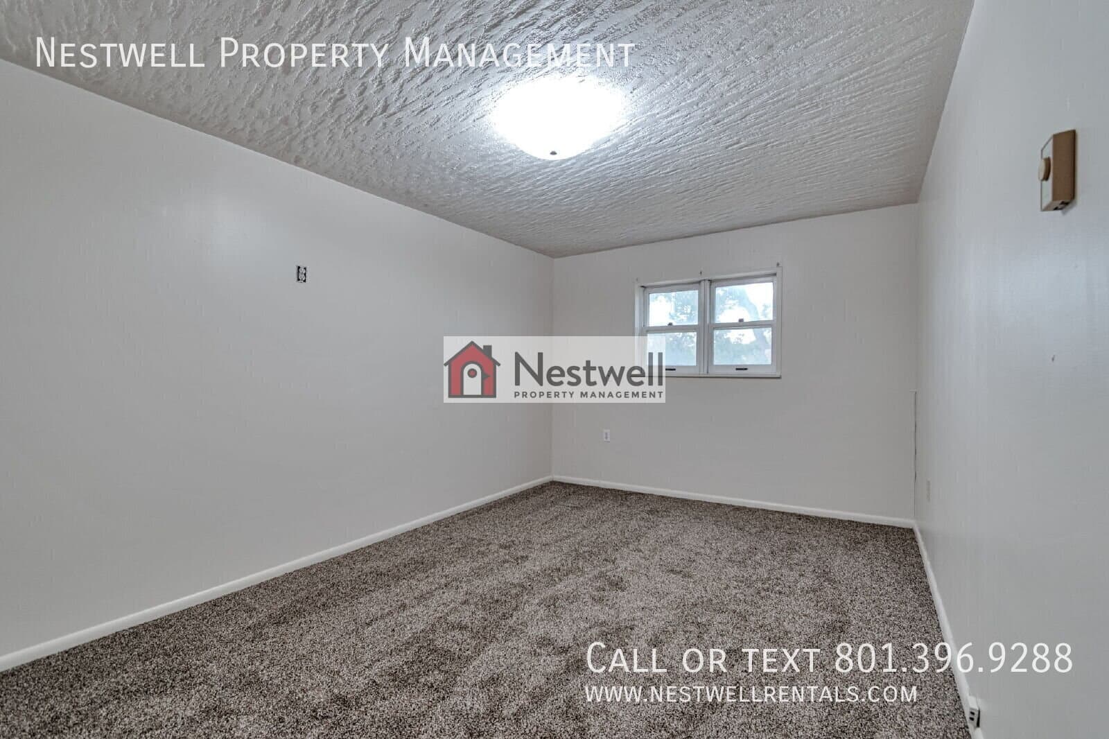 Sandy House: 660 E 9950 S