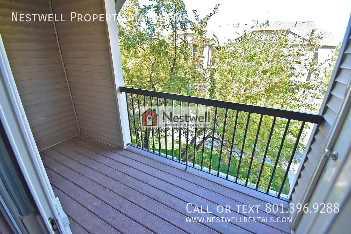 Eagle Mountain Condo: 3397 E Ridge Route Rd