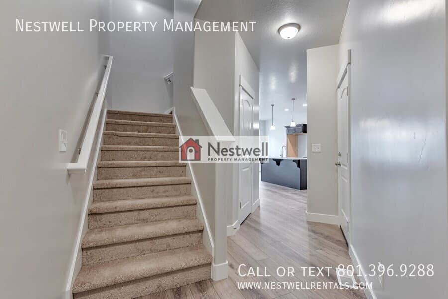 Lehi Townhome: 3894 W 1650 N