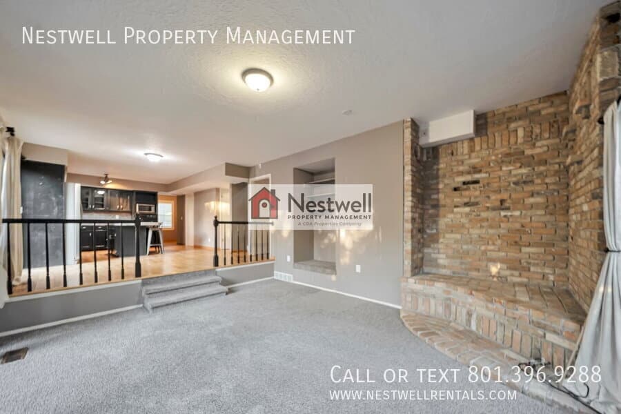 Sandy House: 3252 E Bell Canyon Rd