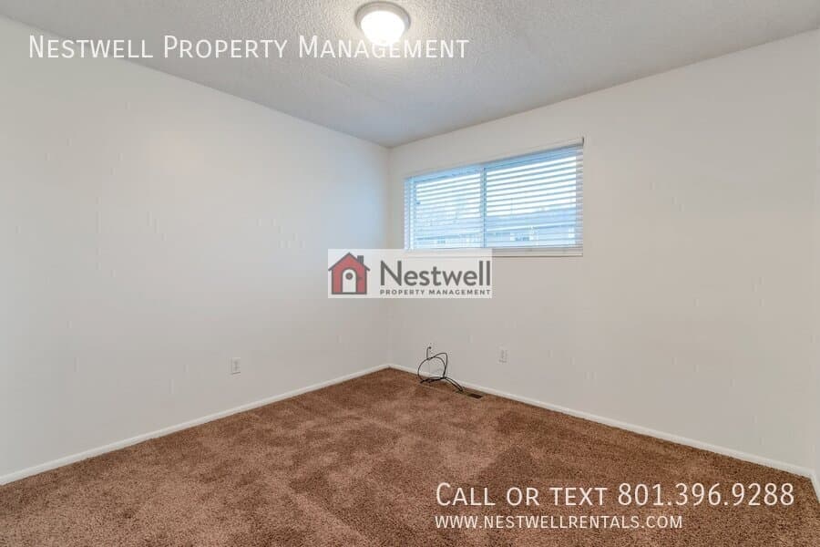 Midvale Multiplex: 655 E Candlelite Ln
