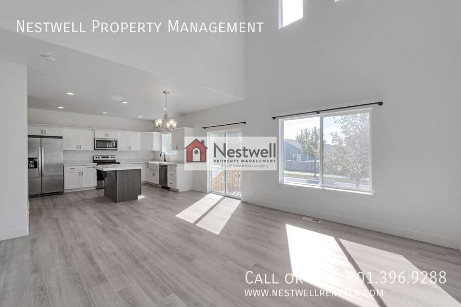 Vineyard House: 367 N 410 E