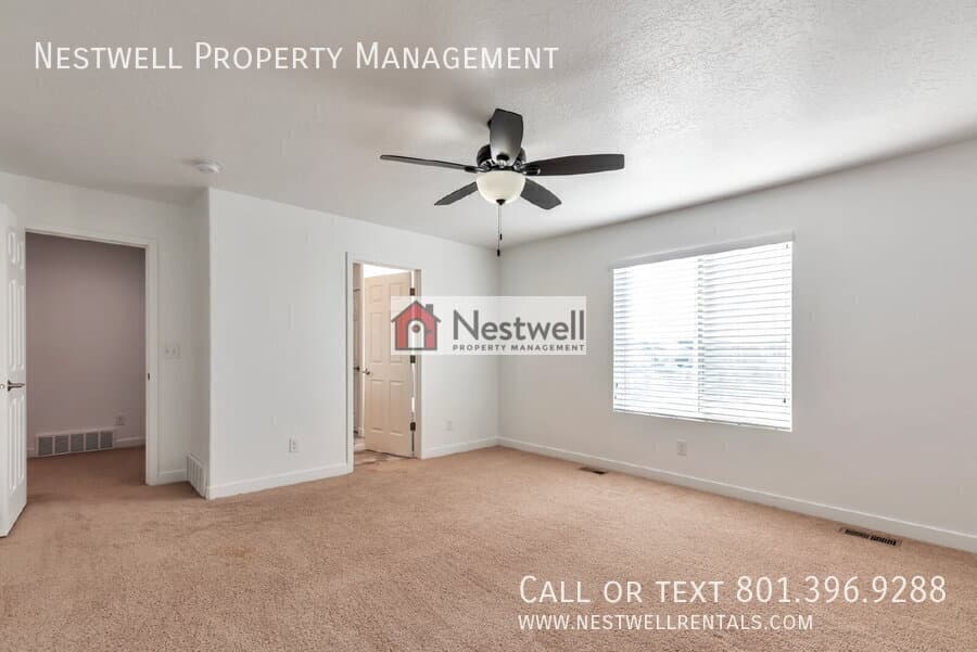 South Jordan House: 11492 S Alta Loma Ln