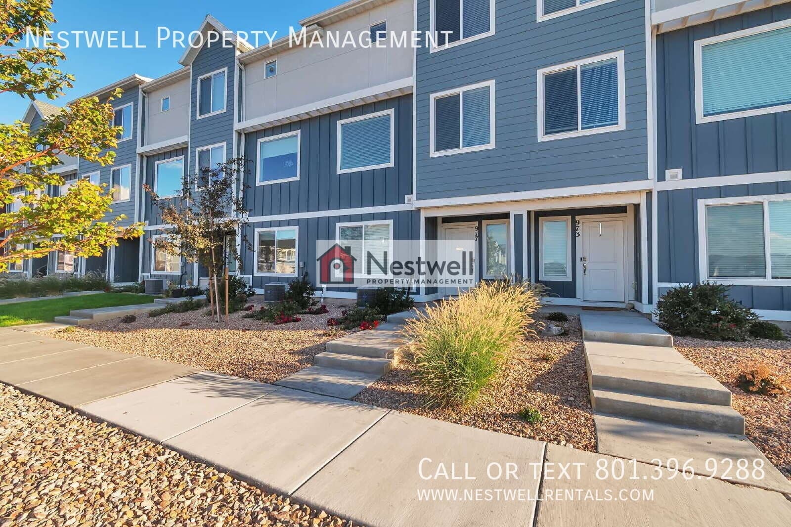 Saratoga Springs Townhome: 977 E Seaside St