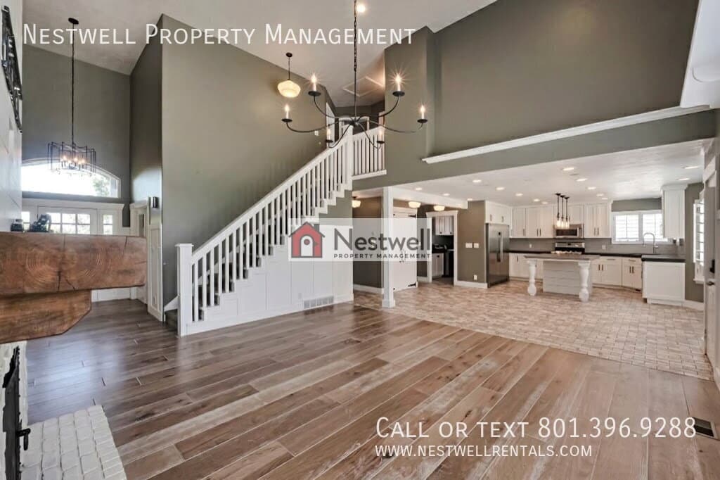 Alpine House: 713 S Cumberland Ct
