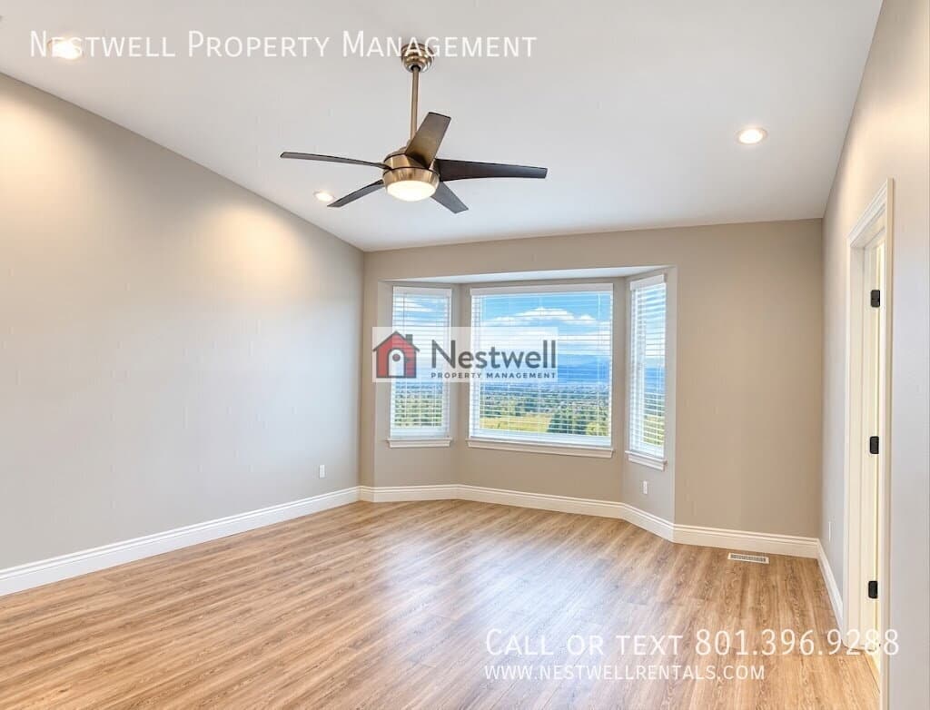 Draper Townhome: 2023 E Stoneleigh Dr