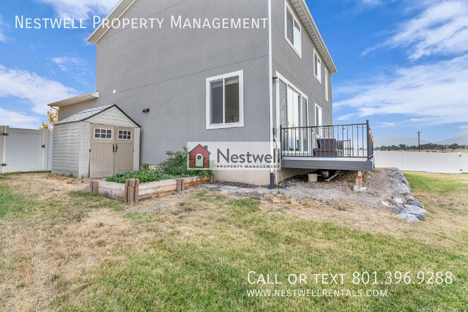 Salem House: 1836 N Willet Dr