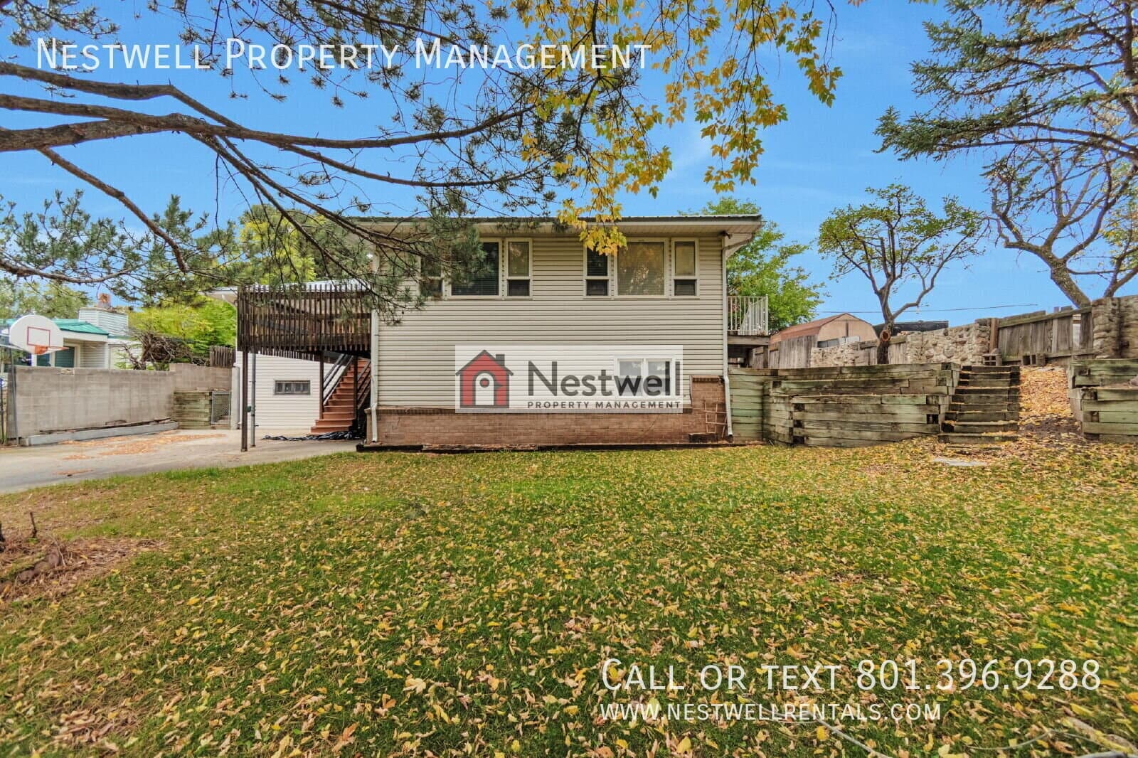 Sandy House: 660 E 9950 S