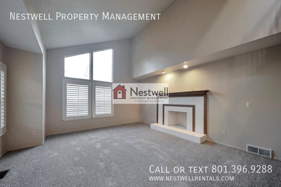 Sandy House: 3252 E Bell Canyon Rd