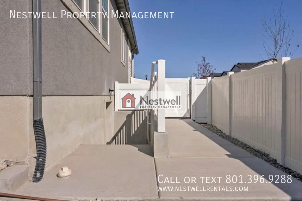 Magna Apartment: 7779 W Conger Rd
