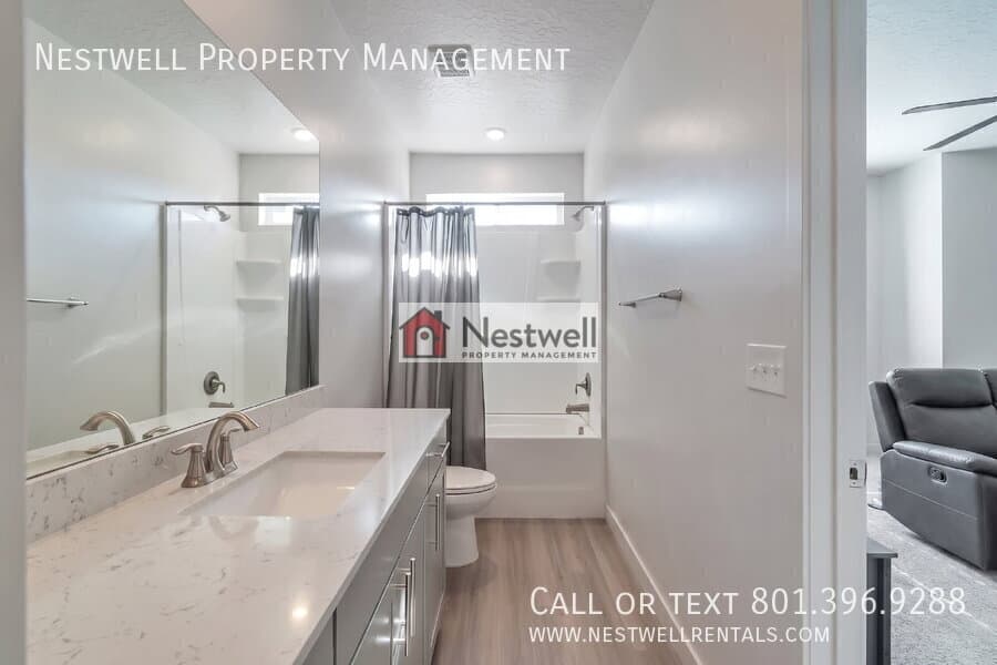 Riverton Townhome: 15538 S Democracy Dr