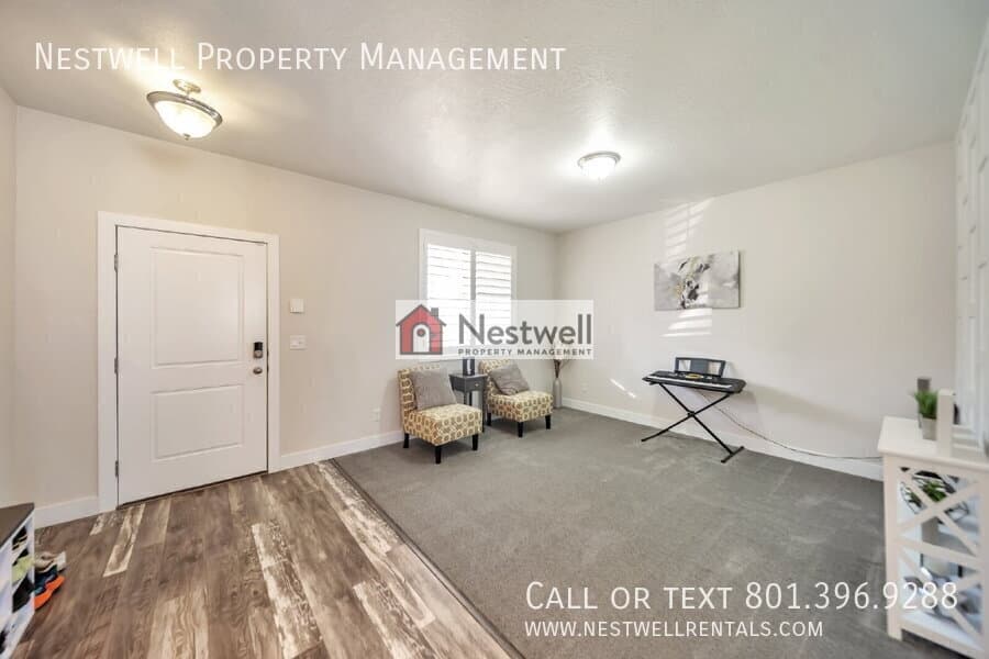 Herriman House: 12077 S Window Arch Ln