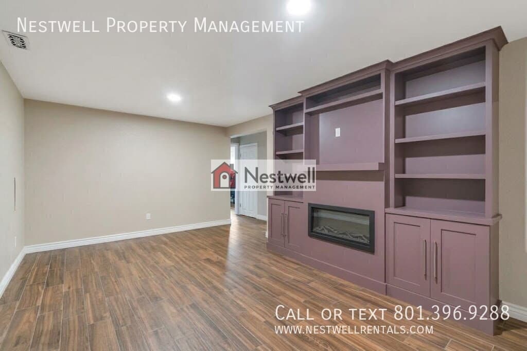 Midvale House: 7688 S 1130 E