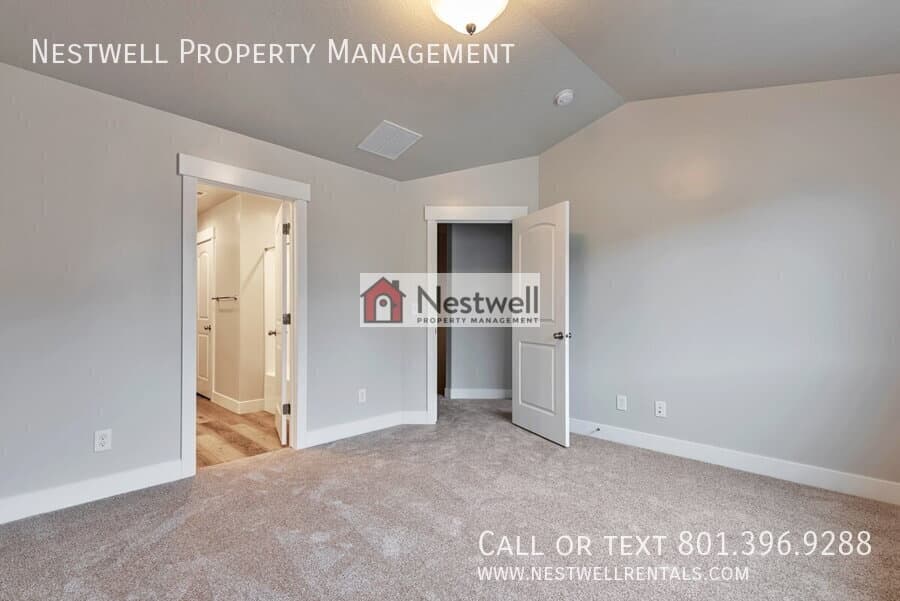 Lehi Townhome: 3894 W 1650 N