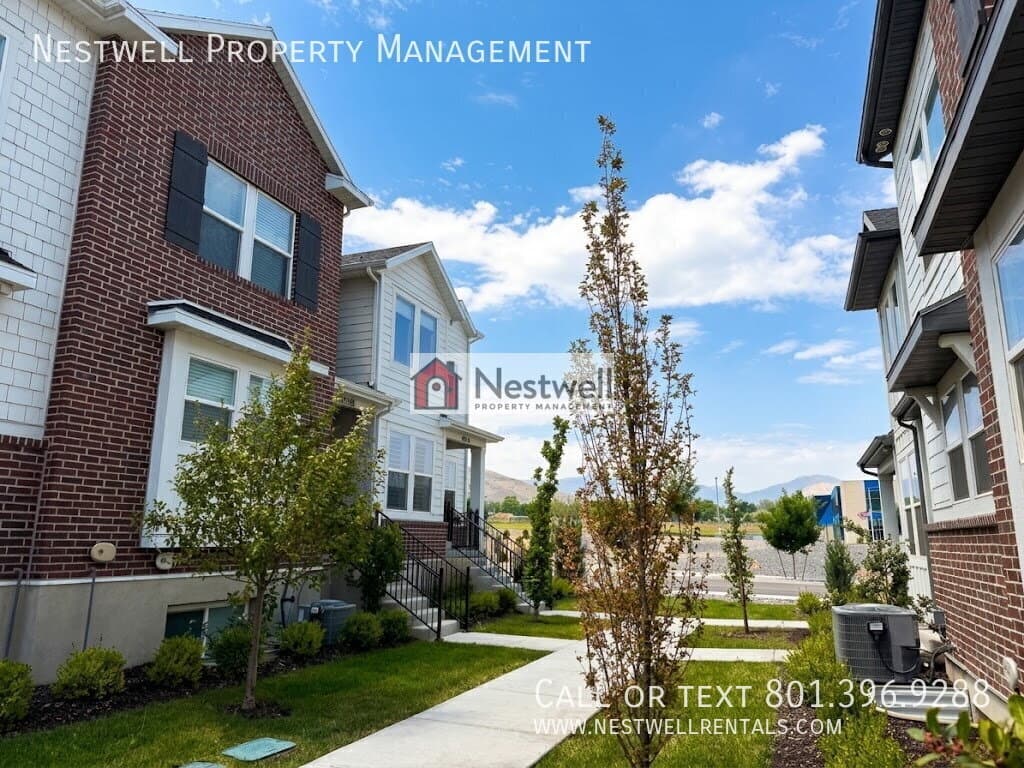Herriman Townhome: 4604 W Wilson Peak Ln