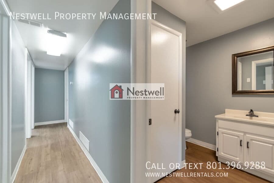 Salt Lake City Sublease or Student Contract: 2002 Smart Locker