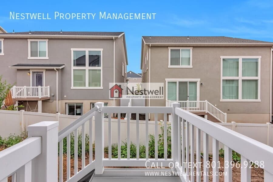 Lehi Townhome: 3894 W 1650 N