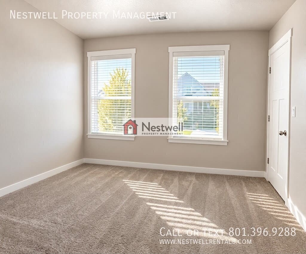South Jordan House: 4966 W Kitsap Way