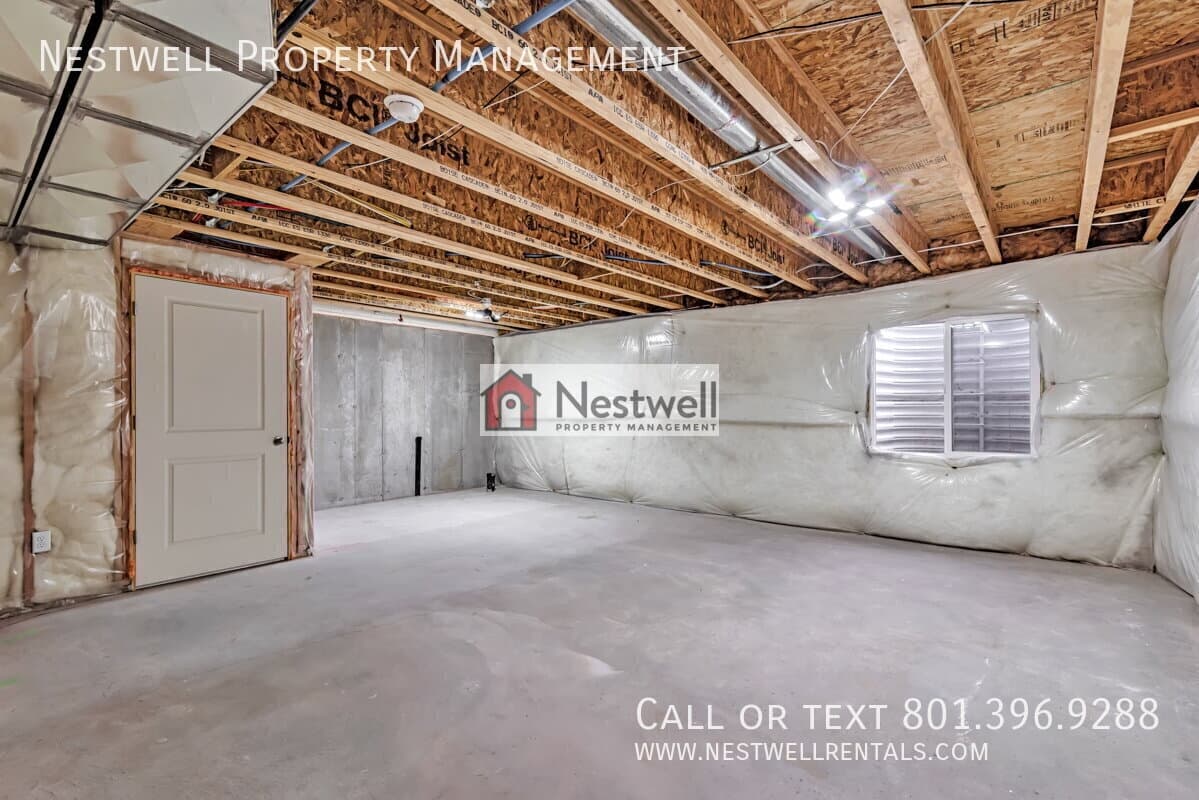 Saratoga Springs Townhome: 427 S Fox Chase Ln