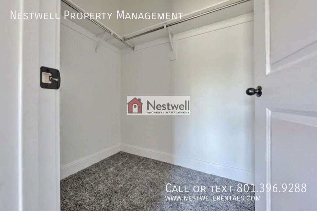 Herriman House: 4463 W Thorley Dr