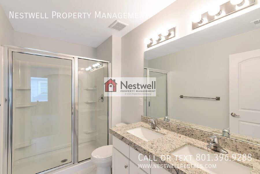 Riverton Townhome: 1811 W Torlundy Dr