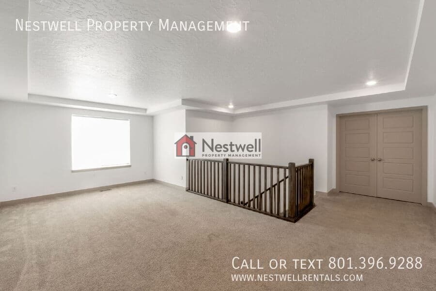 Saratoga Springs House: 231 S Buckhorn Bath Ave