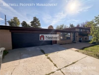 Salt Lake City House: 2200 E 7110 S