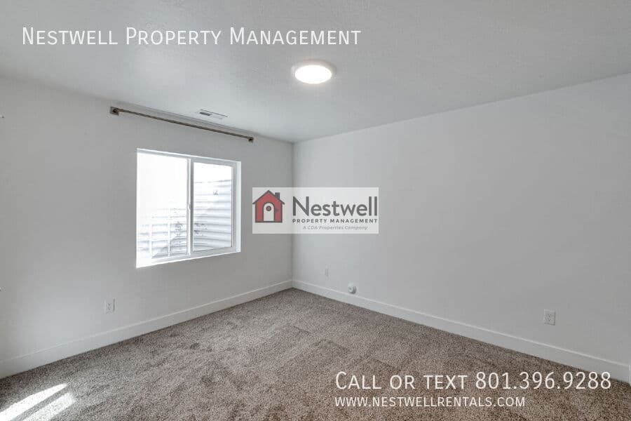 Vineyard House: 367 N 410 E