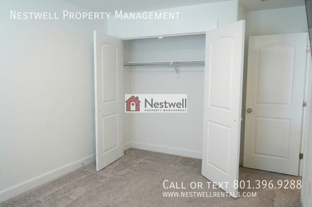 Herriman Townhome: 4604 W Wilson Peak Ln