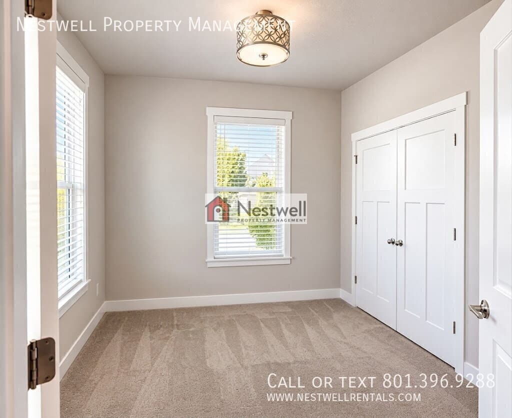 South Jordan House: 4966 W Kitsap Way