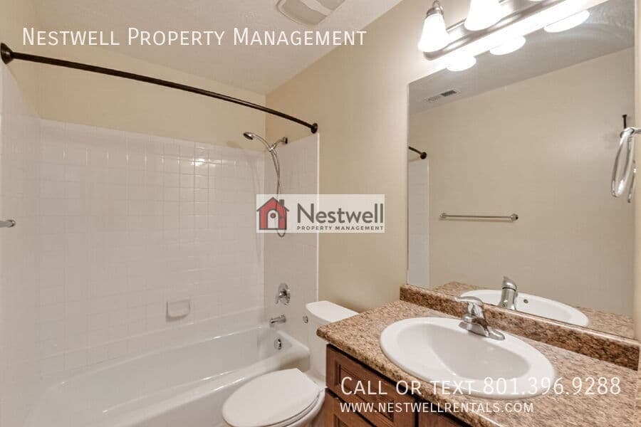 South Jordan House: 11623 S Grandville Ave