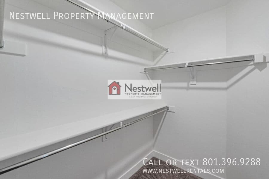 Vineyard House: 367 N 410 E