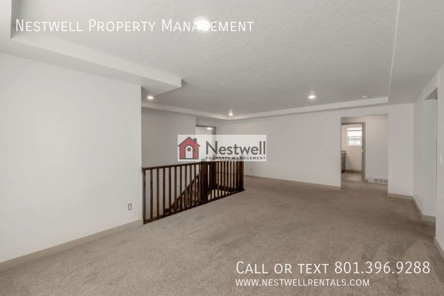 Saratoga Springs House: 231 S Buckhorn Bath Ave