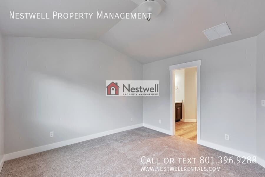 Lehi Townhome: 3894 W 1650 N