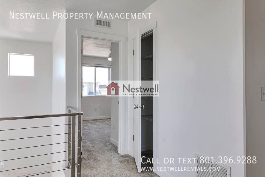 Vineyard House: 506 N 290 E